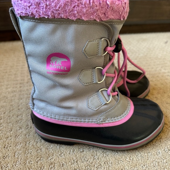 Girls Sorel Snow Boots size 3 - Picture 5 of 12
